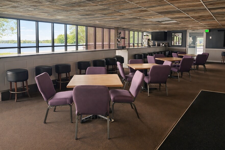 More Photos Of 10762 Lakeview Shore Dr, Pine City Restaurant For Lease