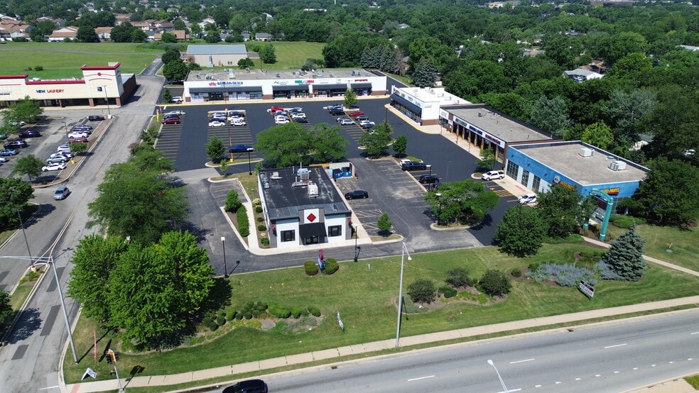 Primary Photo Of 213-239 S Bolingbrook Dr, Bolingbrook Unknown For Lease