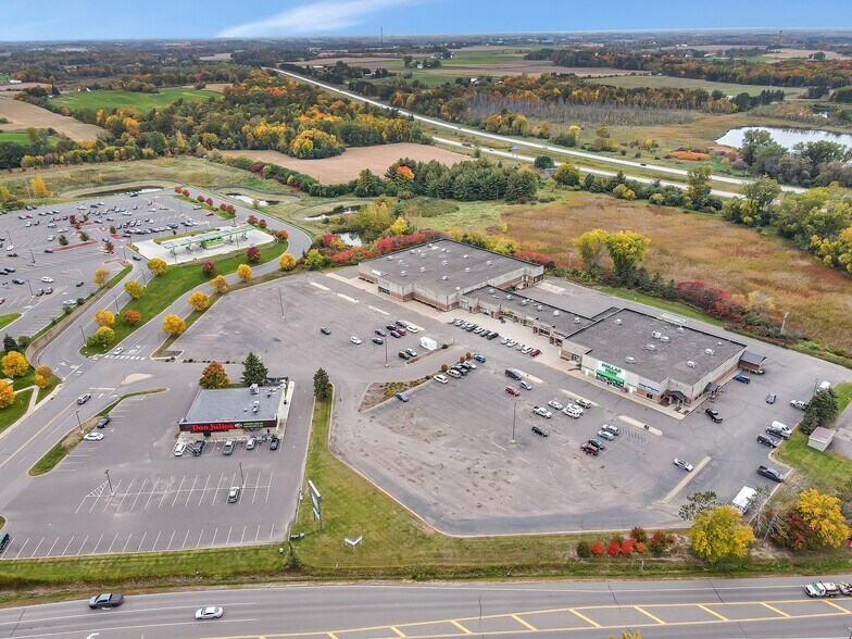 More Photos Of 100-170 Evergreen Sq SW, Pine City General Retail For Lease