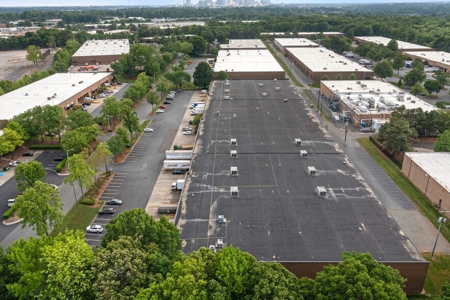 More Photos Of 3801 Woodpark Blvd, Charlotte Warehouse For Lease