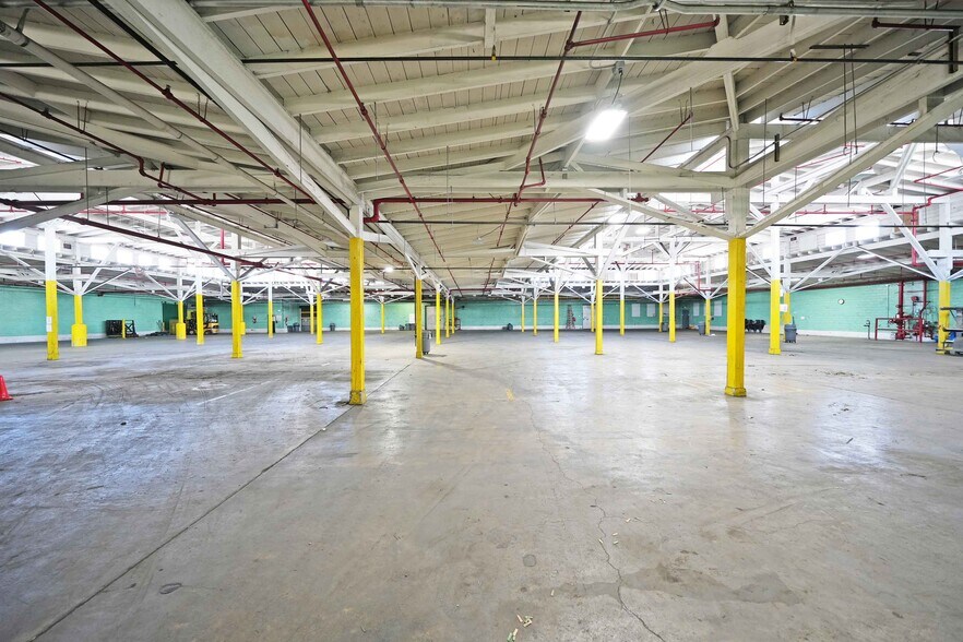 More Photos Of 108 W Walnut St, Yakima Food Processing For Sale