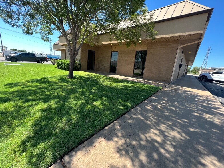 More Photos Of 103 E Gary Blvd, Clinton Medical For Sale