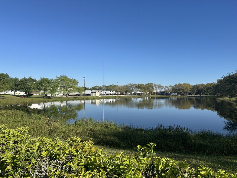 More Photos Of 625 66th Ave SW, Vero Beach Manufacturing For Sale