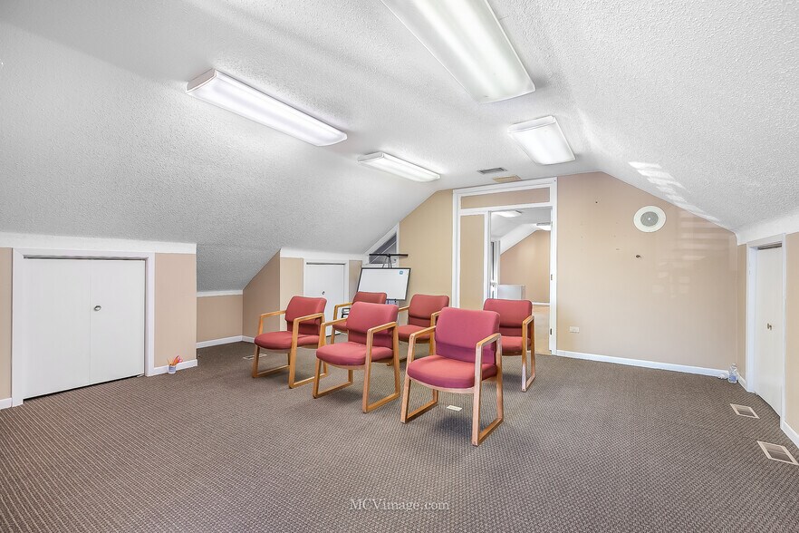 More Photos Of 15419 E 127th St, Lemont Office Residential For Sale