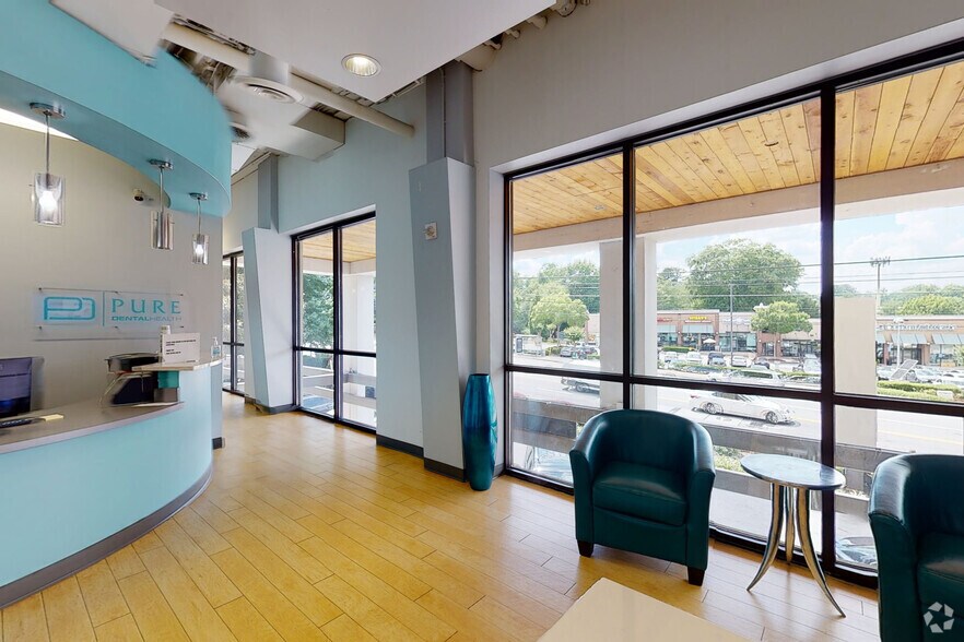 More Photos Of 2285 Peachtree Rd NE, Atlanta Apartments For Lease