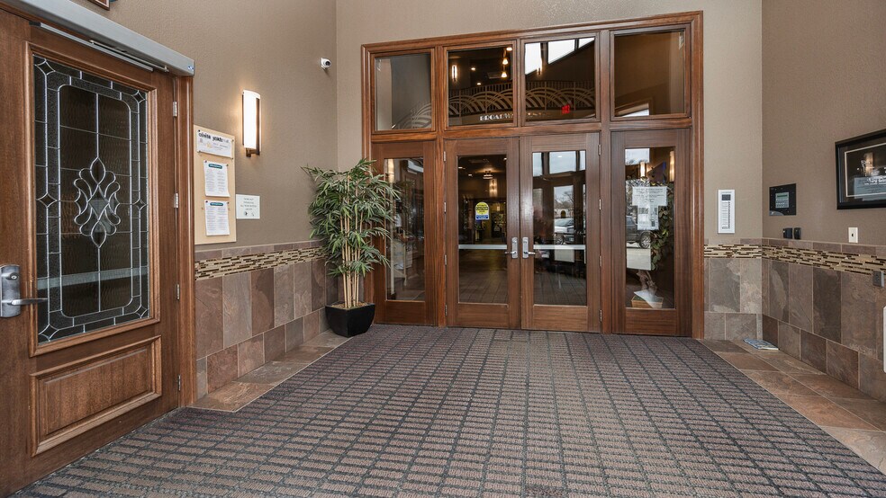 More Photos Of 100 W Broadway Ave, Bismarck Medical For Sale