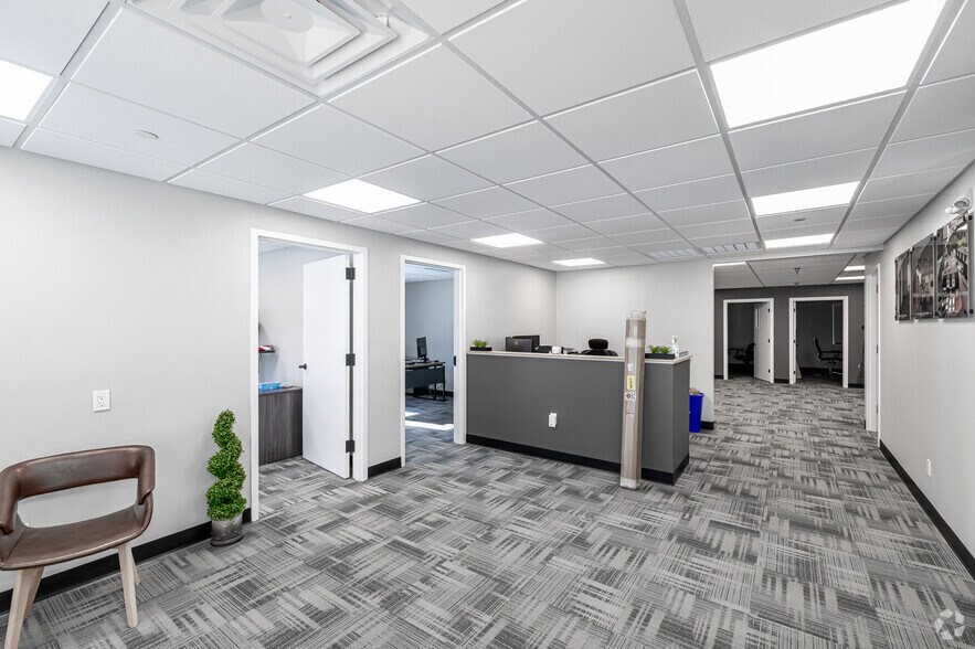 More Photos Of 198-202 Benton Dr, East Longmeadow Warehouse For Lease