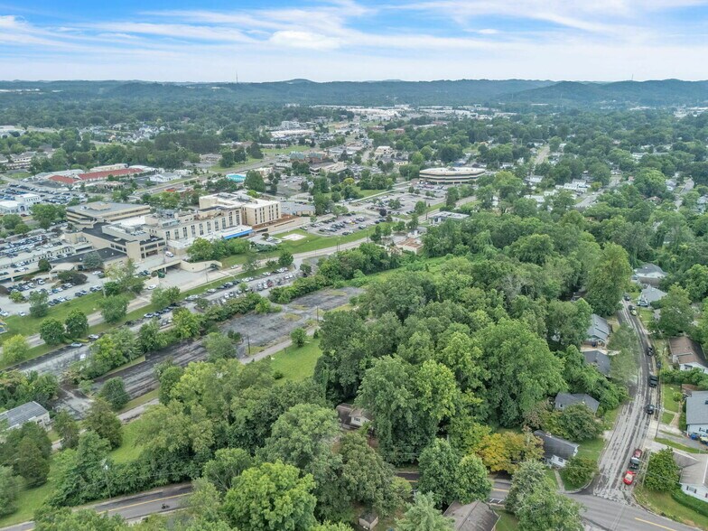 More Photos Of 203 Michigan Ave, Oak Ridge Land For Sale