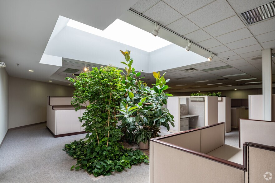 More Photos Of 7200 Miller Dr, Warren Research And Development For Lease