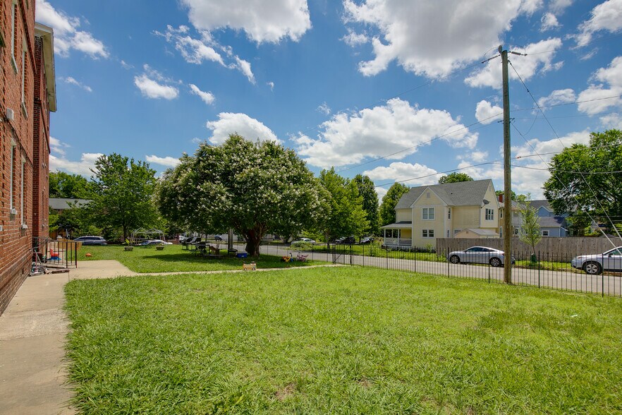 More Photos Of 2400 Barton Ave, Richmond Apartments For Sale