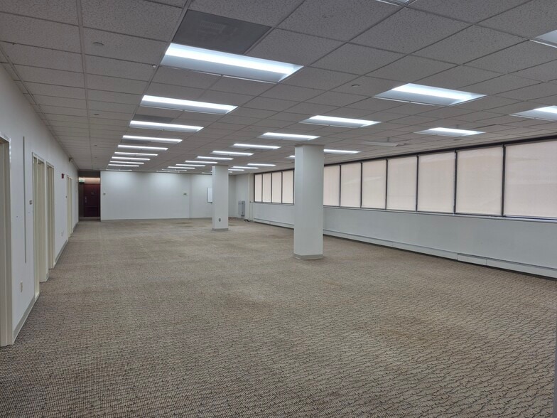 More Photos Of 7 E Baltimore St, Baltimore Office For Lease