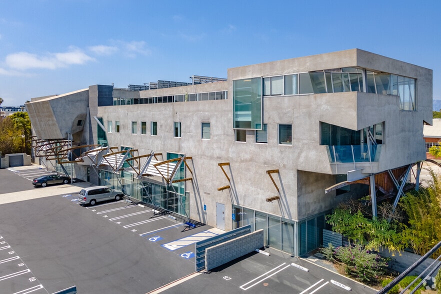 More Photos Of 3535 Hayden Ave, Culver City Loft Creative Space For Lease