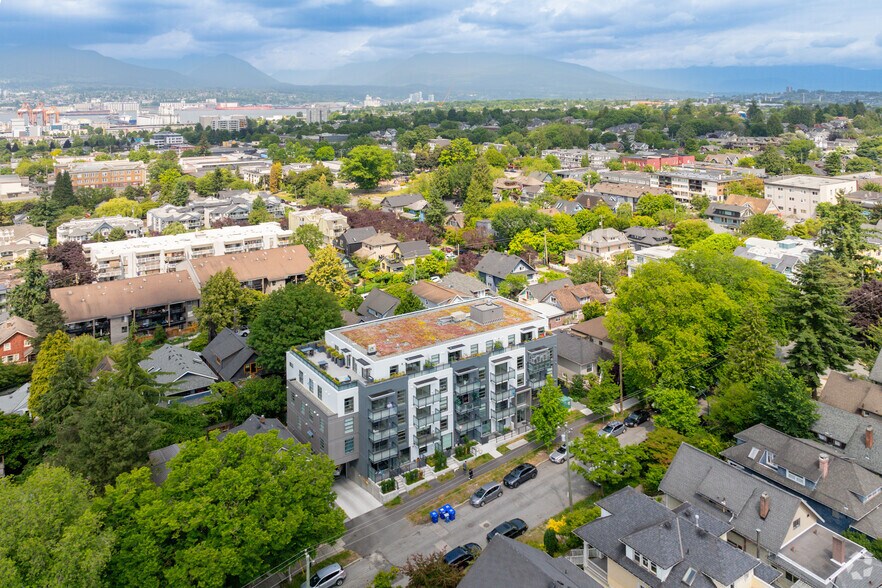 More Photos Of 1551 Grant St, Vancouver Apartments For Sale
