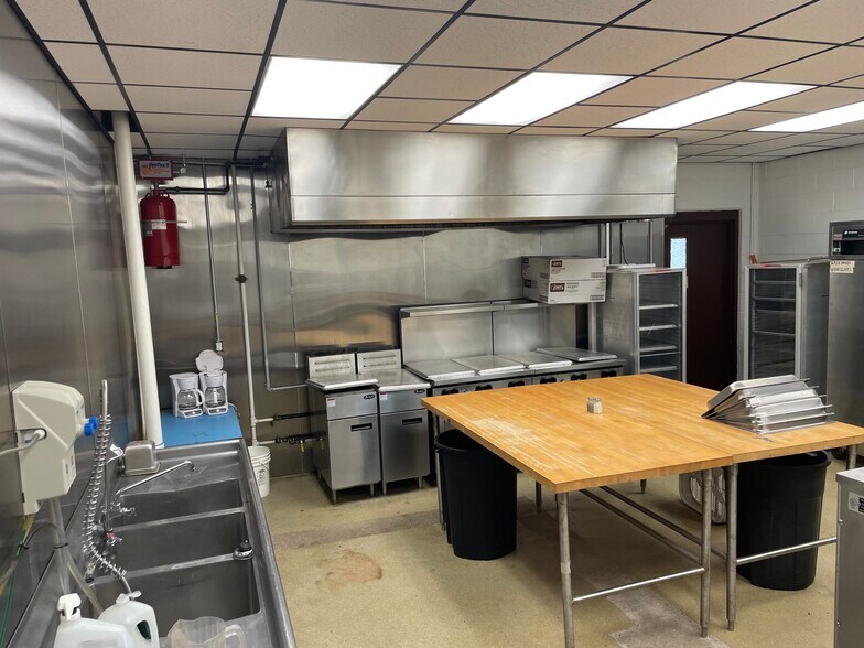 More Photos Of 52 Nestle Dr, Fulton Lodge Meeting Hall For Sale