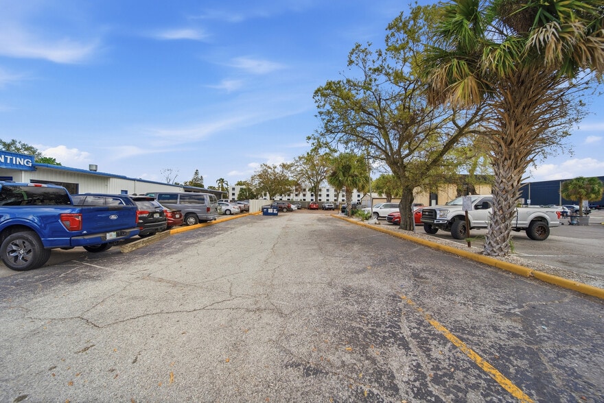 More Photos Of 104 E Fowler Ave, Tampa Office For Sale