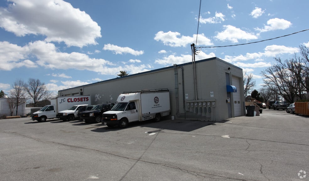 More Photos Of 401-407 N Stonestreet Ave, Rockville Warehouse For Lease