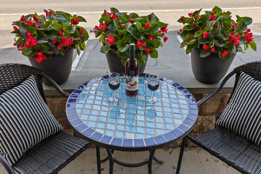 More Photos Of 877 State Fair Blvd, Solvay Storefront For Sale