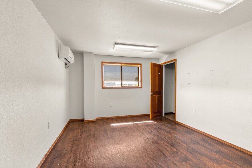 More Photos Of 281 Hamilton Rd N, Chehalis Warehouse For Sale