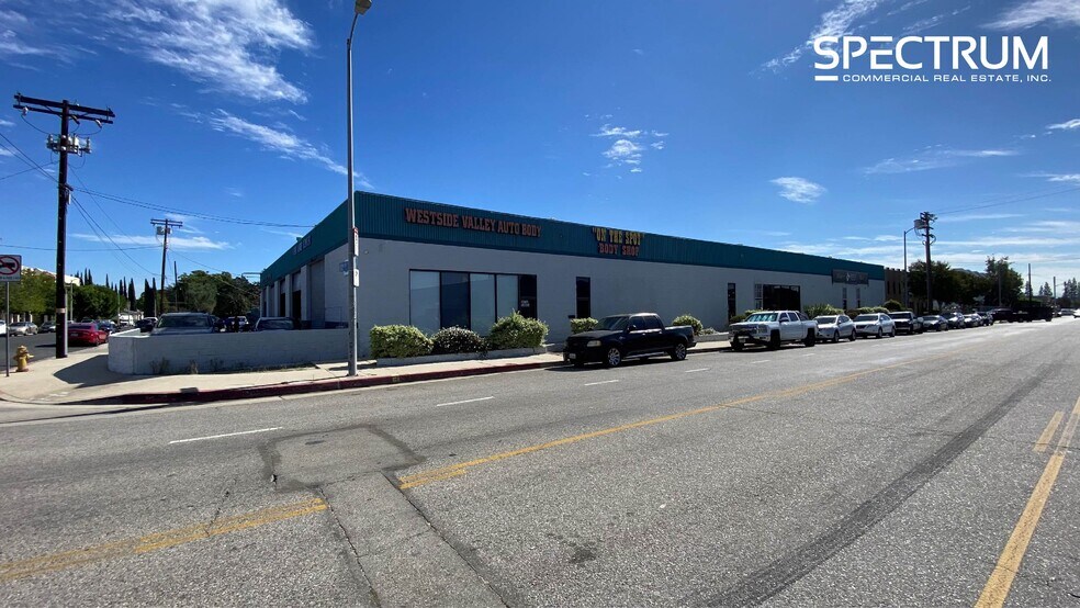 More Photos Of 10140-10158 Canoga Ave, Chatsworth Service For Lease