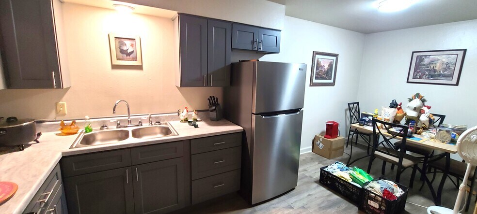 More Photos Of 1114-1128 E 9th St, Russellville Apartments For Sale