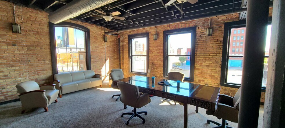More Photos Of 25 S Huron St, Toledo Office For Lease