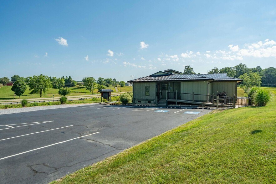 More Photos Of 364 Opie Arnold Rd, Limestone Medical For Sale