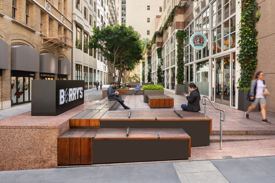 More Photos Of 333 Bush St, San Francisco Coworking Space