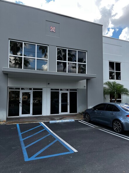 More Photos Of 7851-7863 NW 46th St, Doral Warehouse For Lease