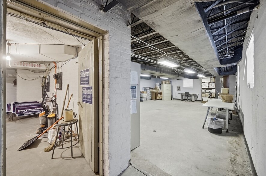 More Photos Of 1703 Dale Rd, Cincinnati Public Library For Sale