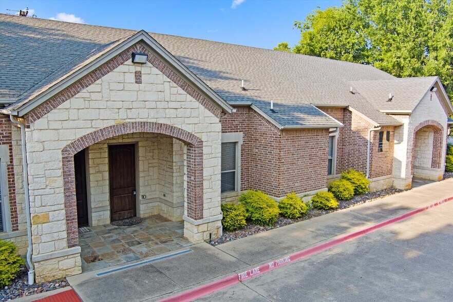 More Photos Of 4016 Gateway Dr, Colleyville Office For Sale