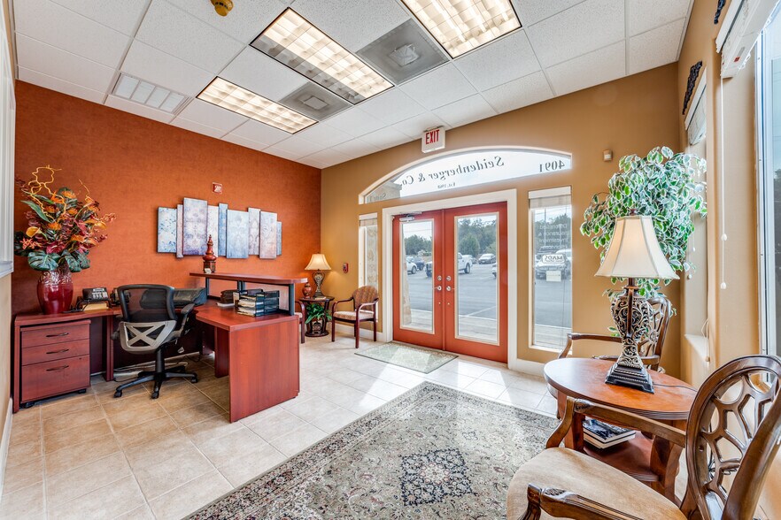 More Photos Of 4091 De Zavala Rd, San Antonio Office For Sale