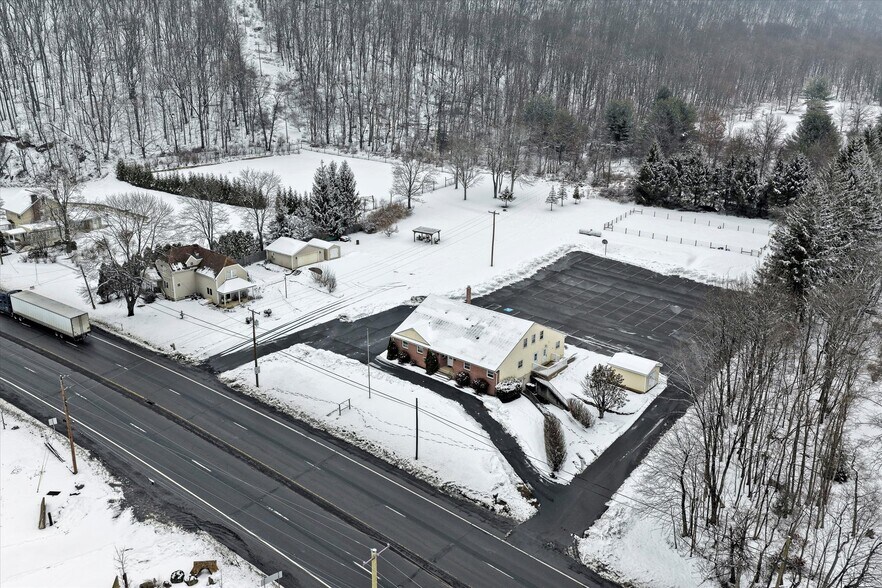 More Photos Of 780 Claremont Ave, Tamaqua Office For Sale