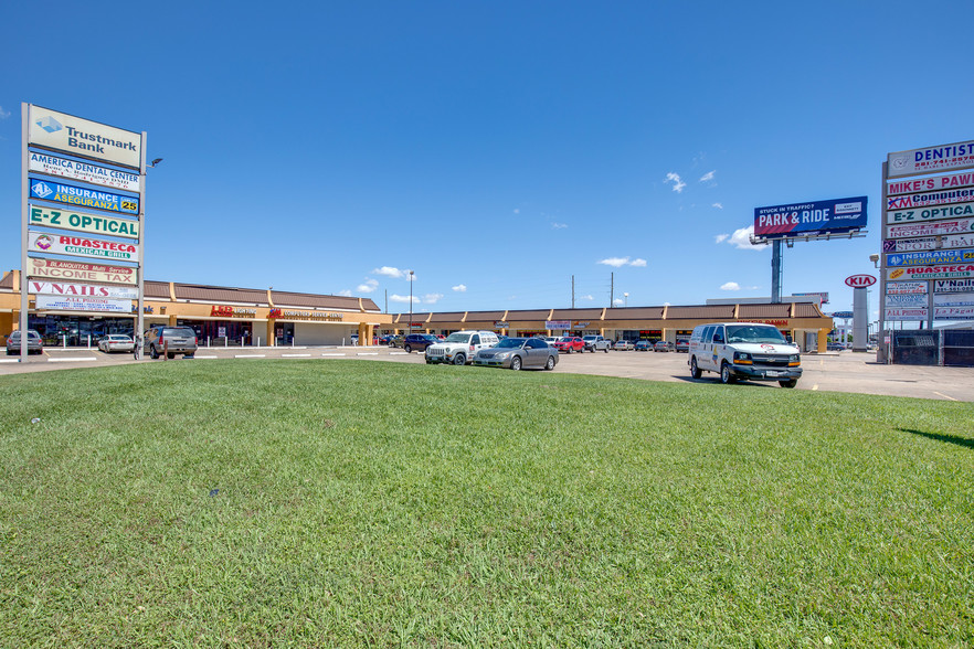 Primary Photo Of 11618-11698 S US 59 Hwy, Houston Unknown For Lease