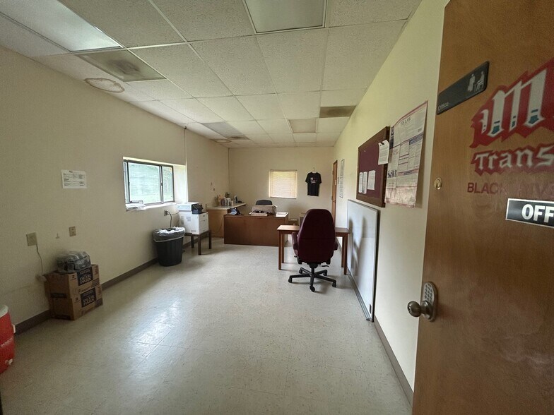 More Photos Of 368 Friendly Road, Ridgeway Industrial For Sale
