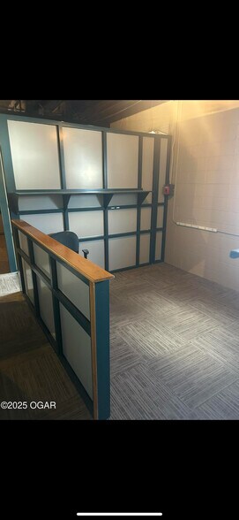 More Photos Of 108 Dairy st, Monett Office For Sale