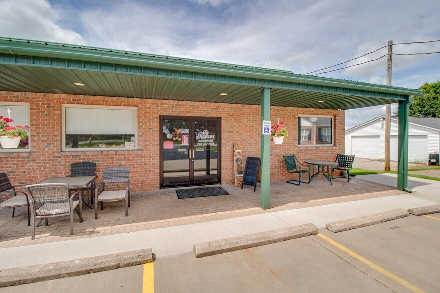 More Photos Of 908 N Main St, Brighton Restaurant For Sale