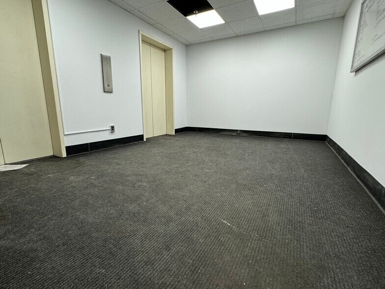 More Photos Of 24 Belden Ave, Norwalk Apartments For Sale