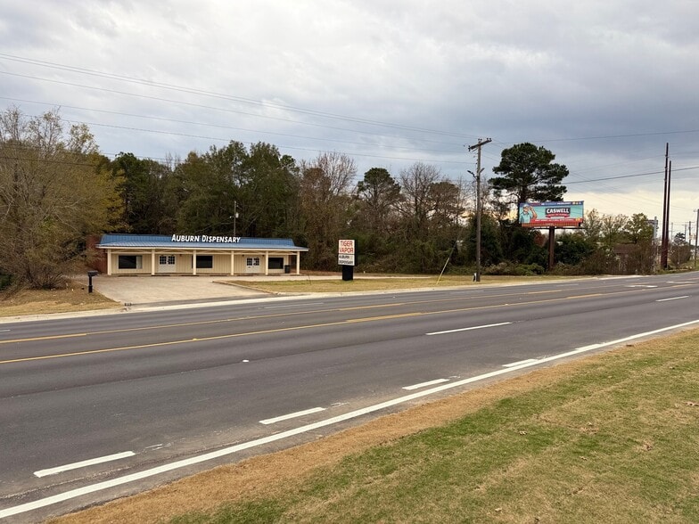 More Photos Of 3713-3715 Pepperell Pky, Opelika Freestanding For Lease