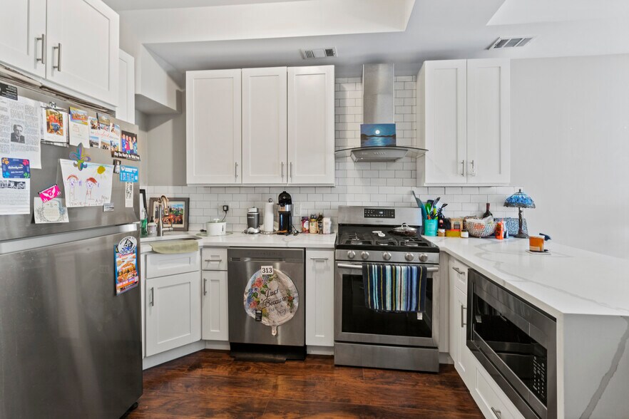 More Photos Of 700 S 5th St, Philadelphia Apartments For Sale
