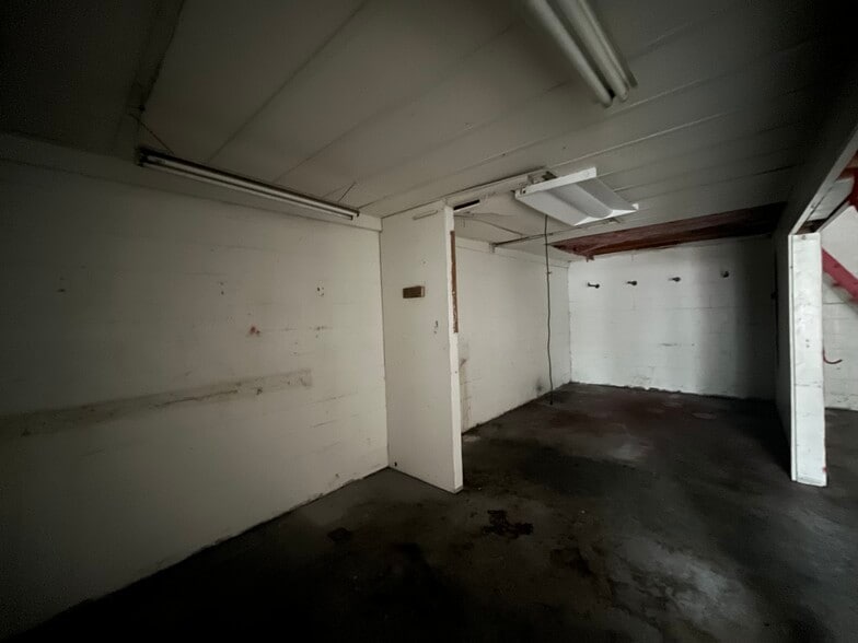 More Photos Of 4131 Lenox Ave, Jacksonville Warehouse For Lease