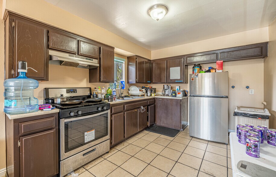 More Photos Of 1745 S Harvard Blvd, Los Angeles Apartments For Sale
