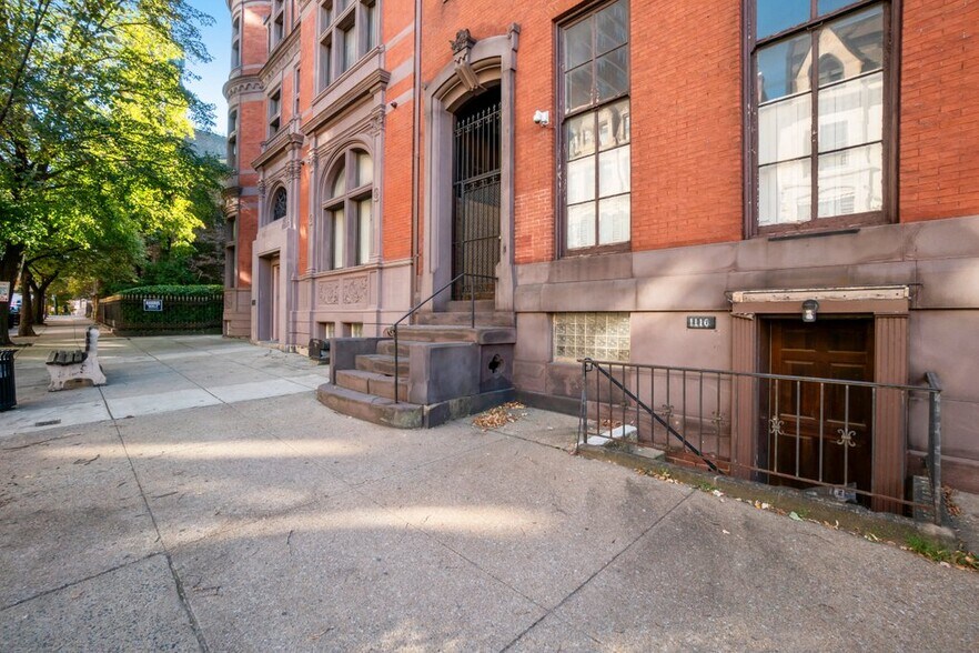 More Photos Of 1116 St Paul St, Baltimore Office For Sale