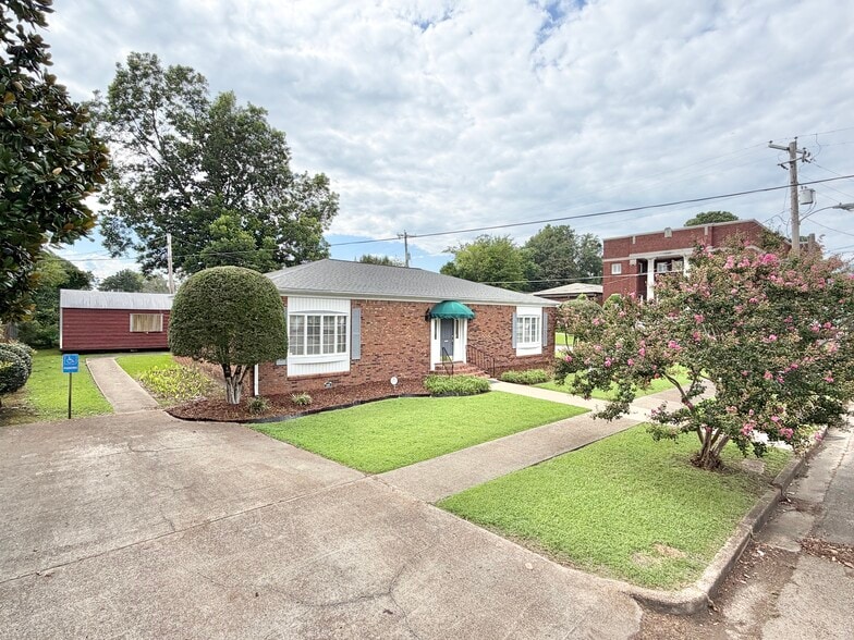 More Photos Of 105 N Hickory St, Aberdeen Flex For Sale