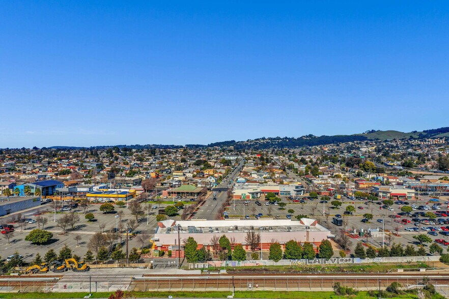 More Photos Of 4200 MacDonald Ave, Richmond Freestanding For Sale