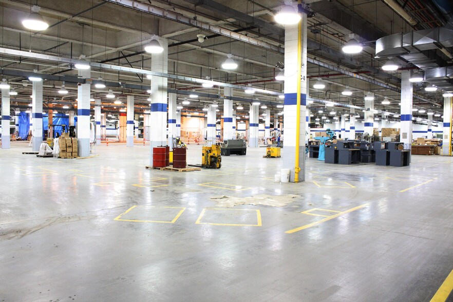 More Photos Of 1 Blachley Rd, Stamford Light Manufacturing For Lease