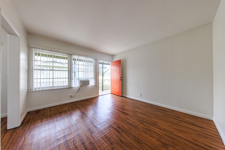 More Photos Of 650 W Wilson Ave, Glendale Apartments For Sale