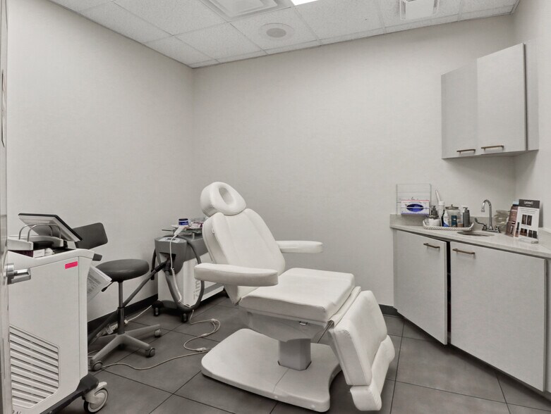 More Photos Of 2615 W Swann Ave, Tampa Medical For Lease