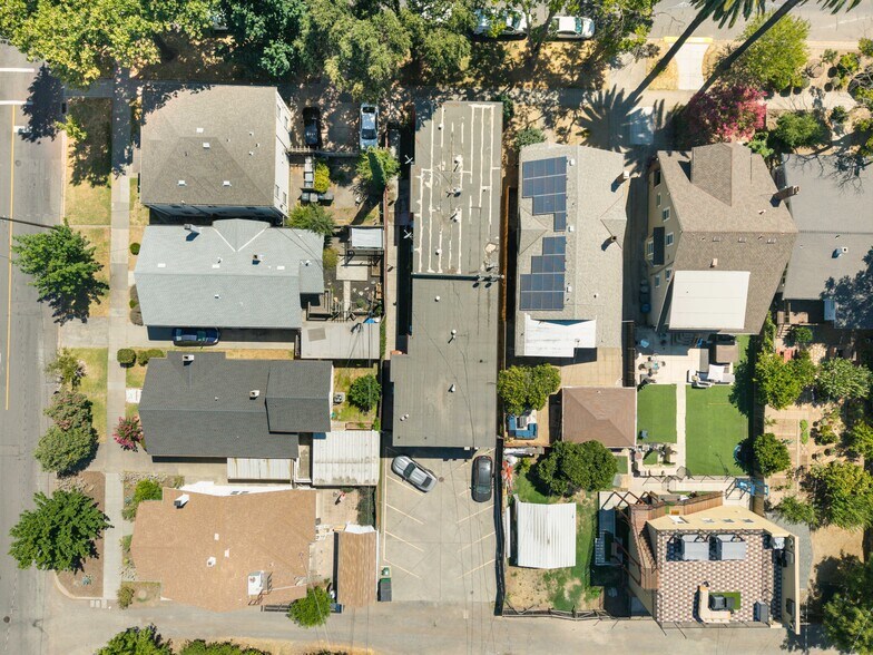 More Photos Of 2323 W St, Sacramento Apartments For Sale