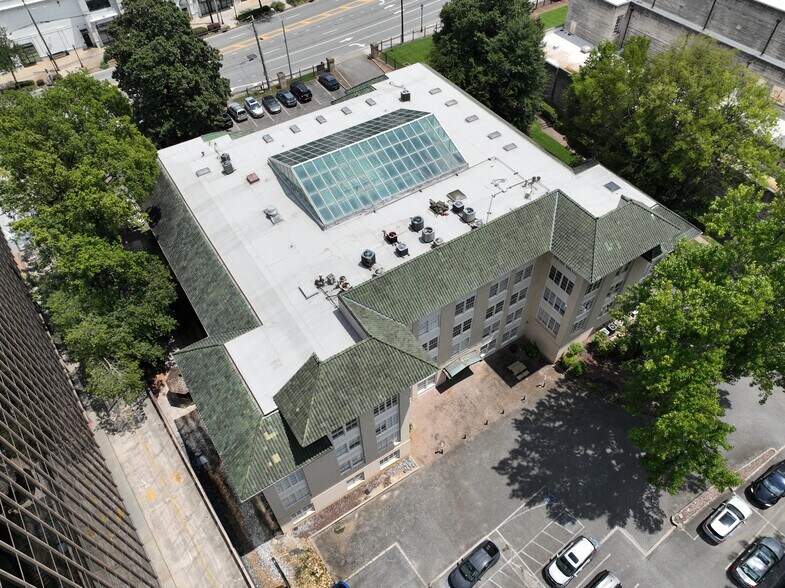 More Photos Of 1708 Peachtree St NW, Atlanta Medical For Sale