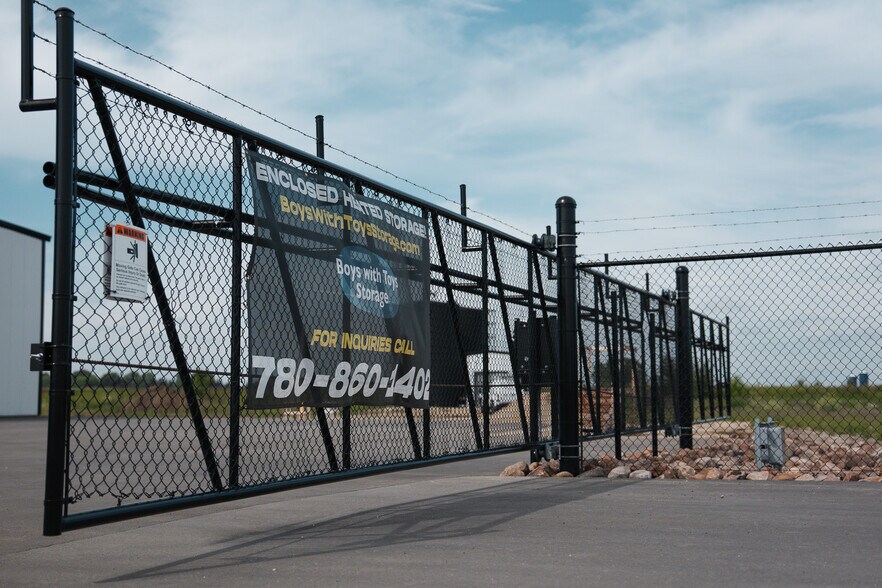More Photos Of 27201 Township Road 532A, Parkland County Self Storage For Sale